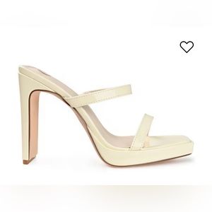 WOMEN'S JOURNEE COLLECTION NAIVEE DRESS SANDALS - Off White Heals - SZ 11